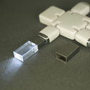 Флеш накопитель USB 2.0 Кристалл, металл/стекло, прозрачный/серебристый, подсветка белым,16 GB для нанесения логотипа