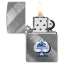 Зажигалка ZIPPO Сверкающая карта Пик с покрытием Диагональное плетение | Gleaming Spade Design Diagonal Weave, латунь/сталь, серебристая, 38x13x57 мм для нанесения логотипа