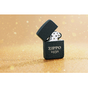 Зажигалка ZIPPO Реплика 1941 года с черным покрытием с кракелюром | 1941 Replica™ Black Crackle, латунь/сталь, черная, матовая, 38x13x57 мм для нанесения логотипа