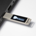 USB flash-карта LED с белой подсветкой (32Гб), серебристая, 6,6х1,2х0,45 см, металл для нанесения логотипа