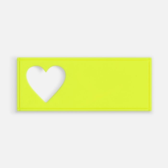 Лейбл из ПВХ с вырубкой «Сердце», желтый неон для нанесения логотипа